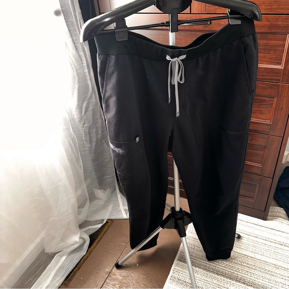 Black fabletics scrub joggers